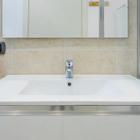 Classbnb - A 350m Da Chinatown Apartment *